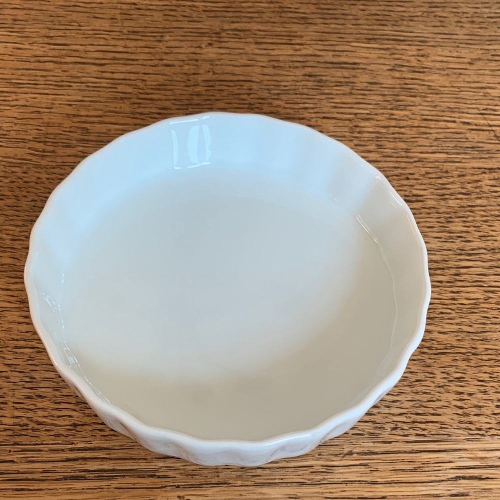 The Cellar mini quiche baking dish pie scalloped edge 5” round dish 1” deep
